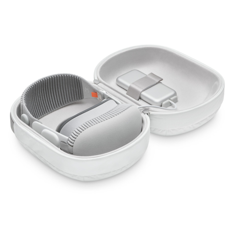 Apple Vision Pro Travel Case MW2F3