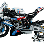 Конструктор LEGO Technic 42130 BMW M 1000 RR — изображение 4