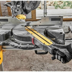 Аккумуляторная торцовочная пила DeWalt DCS781N 54V без аккумулятора — изображение 5