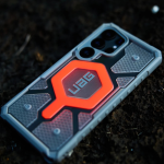Чехол + шнурок UAG Pathfinder Clear c  MagSafe для Samsung Galaxy S25 Ultra, красный — изображение 4