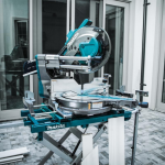 Аккумуляторная торцовочная пила Makita LS003GZ01 — изображение 7