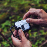 Чехол UAG  Urban Armor Gear Plasma Case для AirPods 4, оливковый — изображение 4
