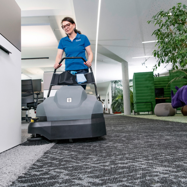 Подметальная машина Karcher CVS 65/1 Bp Pack — изображение 2