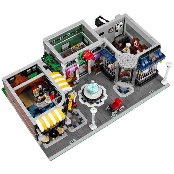Конструктор Lego Creator 10255 Городская площадь — изображение 6