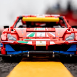 Конструктор LEGO Technic 42125 Ferrari 488 GTE AF Corse — изображение 6