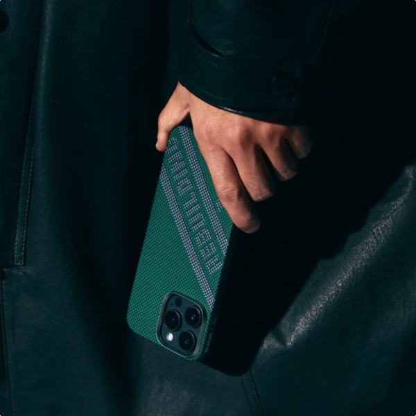 Чехол Pitaka Re-TROS Tactile Woven Case для iPhone 16 Pro Max принт перестройка, зеленый (Refining) — изображение 4