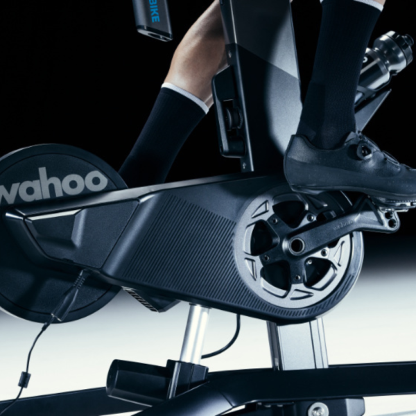 Велостанок Wahoo KICKR BIKE V2 — изображение 5