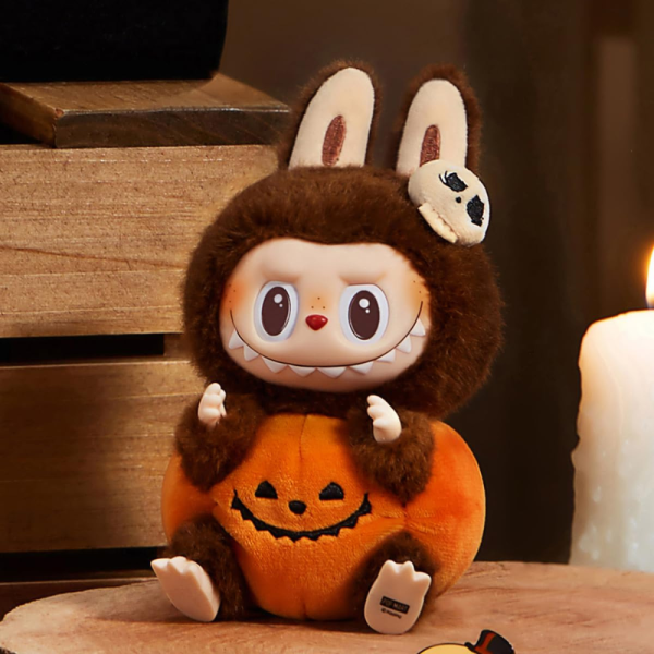 Фигурка POP MART Happy Halloween Party Series-Sitting Pumpkin Vinyl Plush Pendant — изображение 4