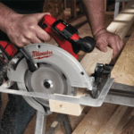Аккуммуляторная циркулярная пила Milwaukee M18 BLCS66-502X 4933464590 — изображение 3