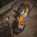 Аккумуляторная ленточная пила DeWalt DCS374N 20V без аккумулятора — изображение 5